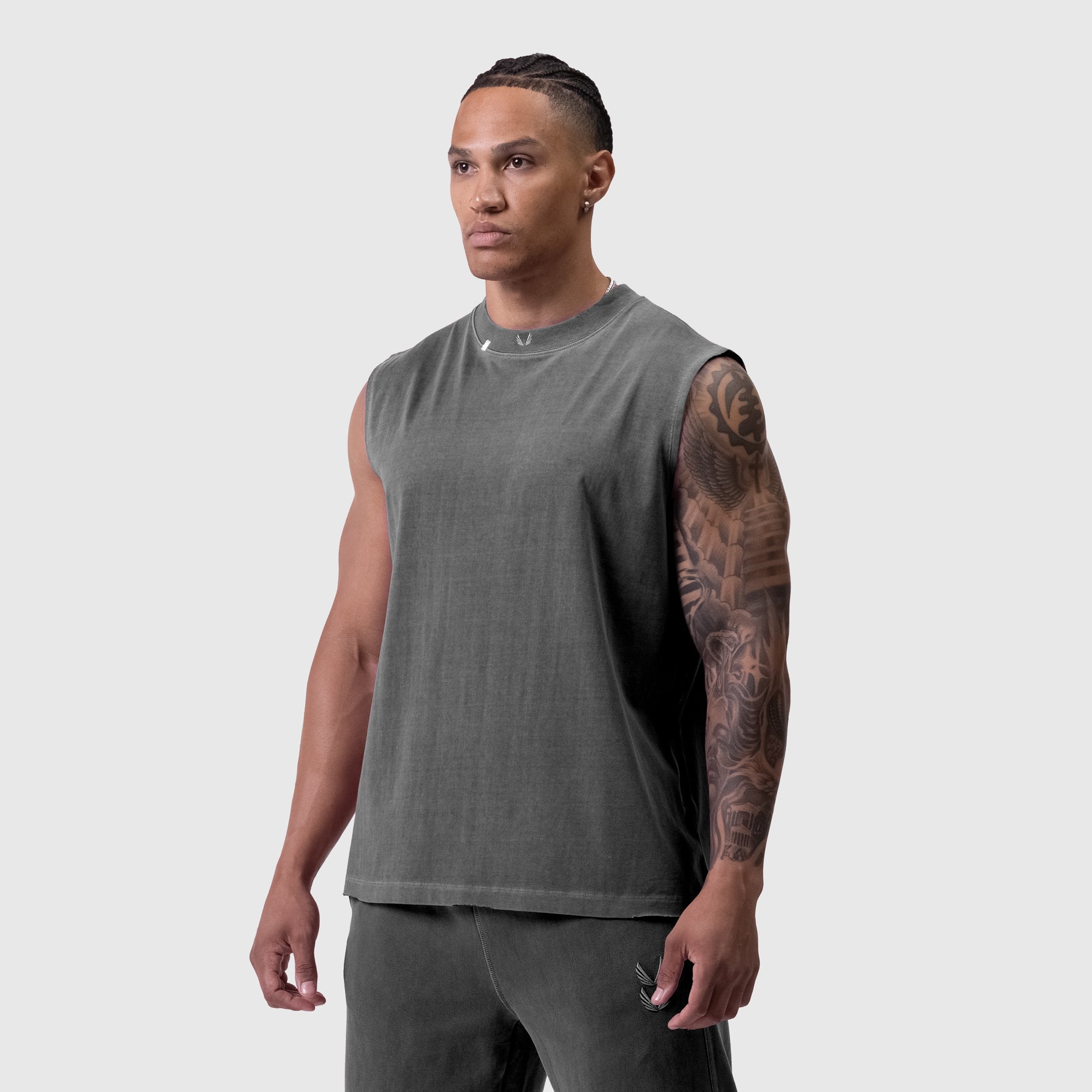 0807. Tech Essential™ Relaxed Cutoff - Faded Grey