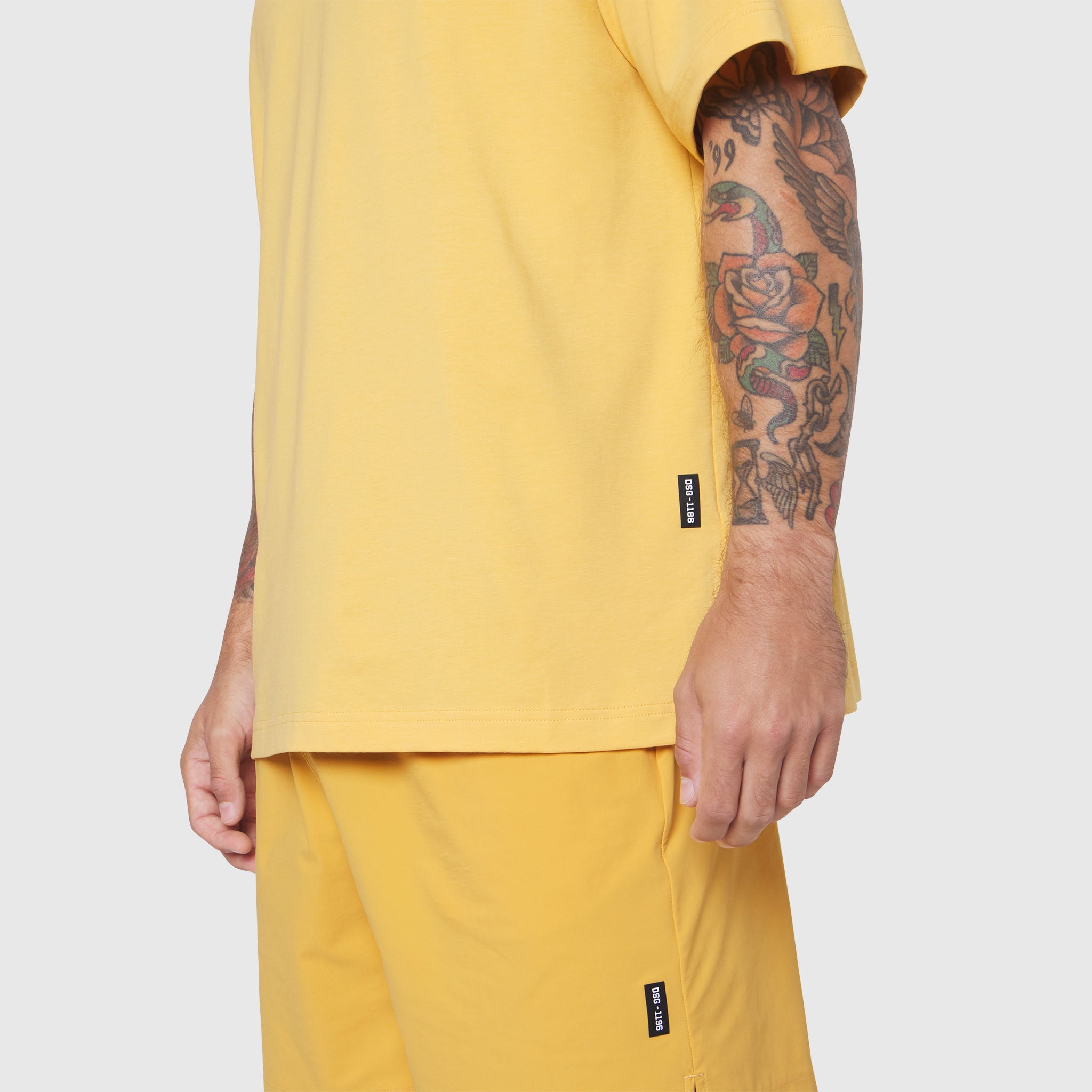 1186. SUPIMA® Ice-Skin™ Reversible Tee - Amber/Black