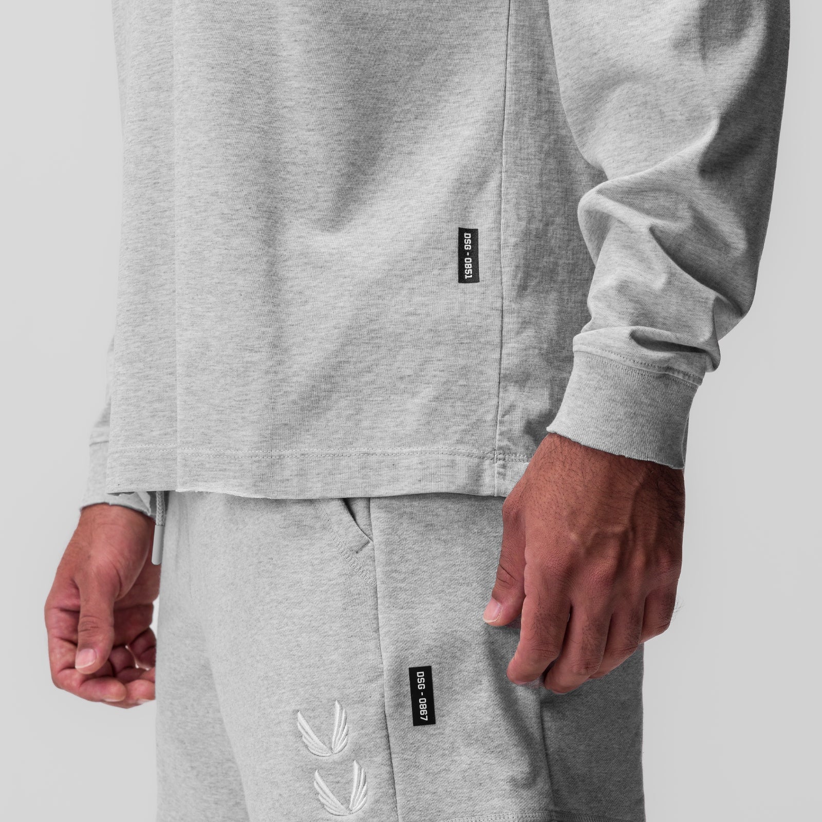0851. Tech Essential™ Relaxed Long Sleeve - Heather Grey