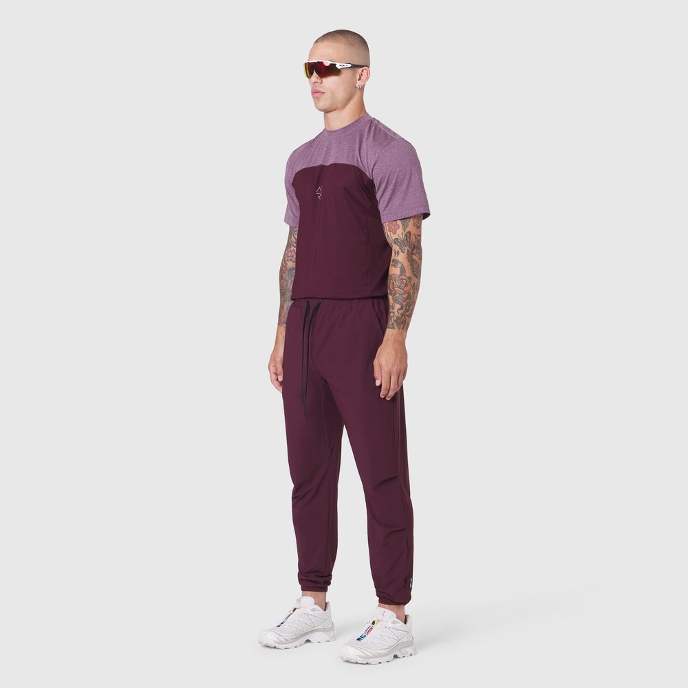 1200. TETRA-LITE® Training Jogger - Merlot