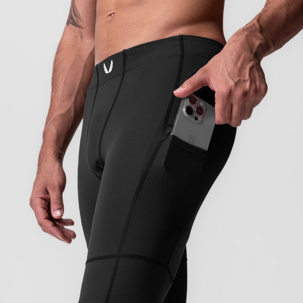 0977. WarpFlexx-Lite® 3/4-Length Legging - Black