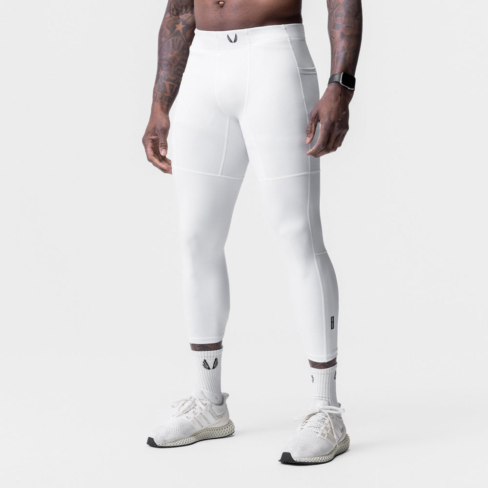 0747. WarpFlexx® Side Pocket 3/4-Length Legging - White