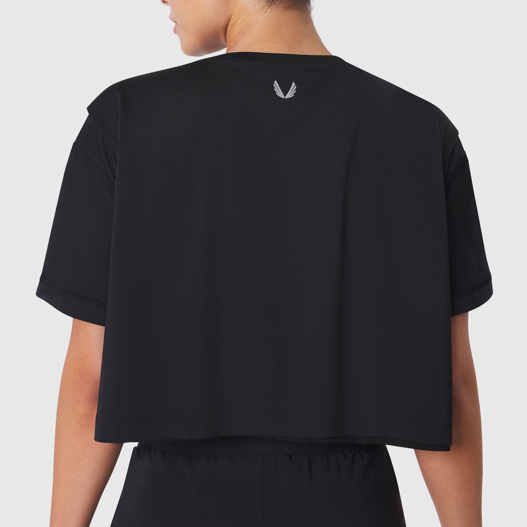 W082. SUPIMA® Ice-Skin™ Reversible Crop Tee - Black/Black