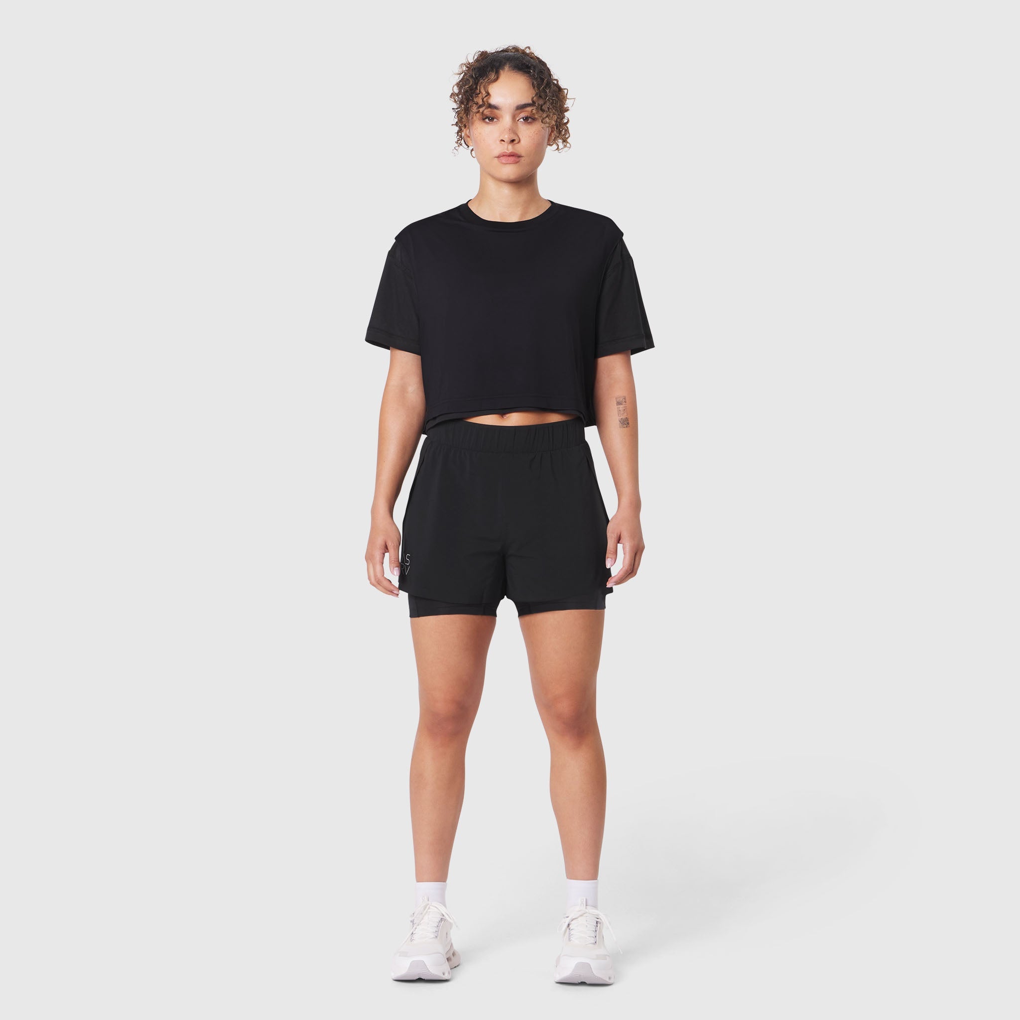 W082. SUPIMA® Ice-Skin™ Reversible Crop Tee - Black/Black