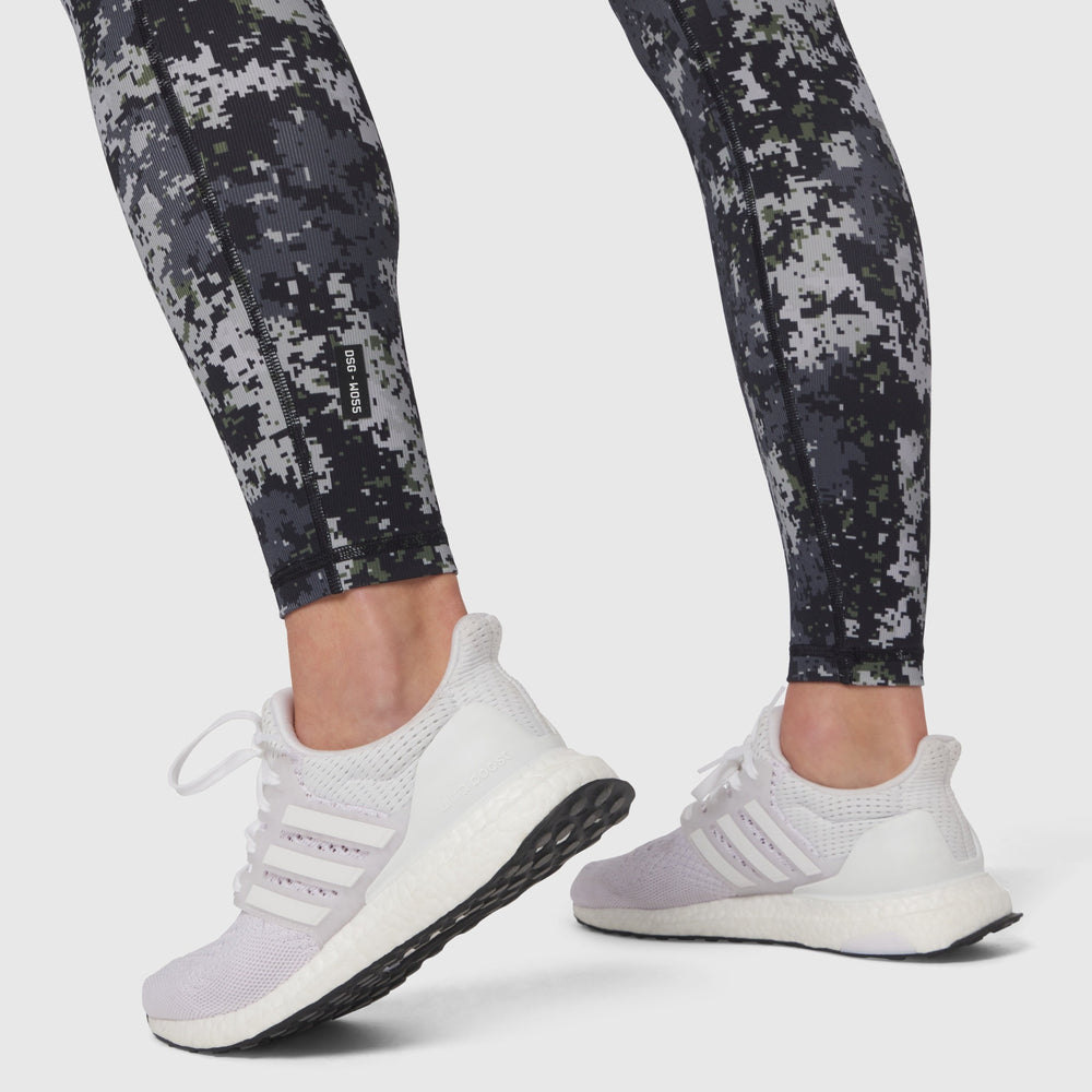 W055. Lycra® Ribbed Running Tight - Pixel Camo