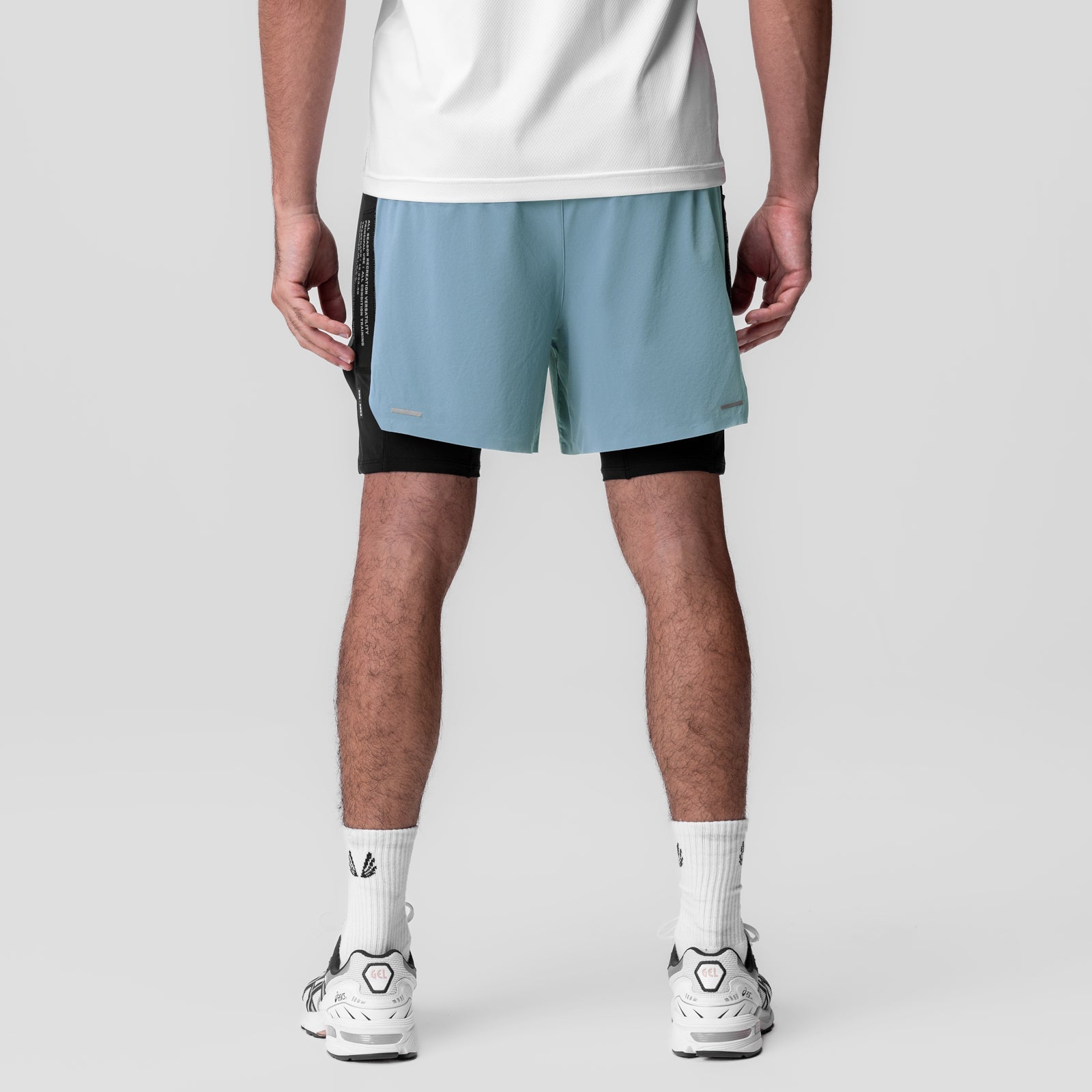 0953. Aerotex™ Hybrid Liner Short - Light Sky/Black