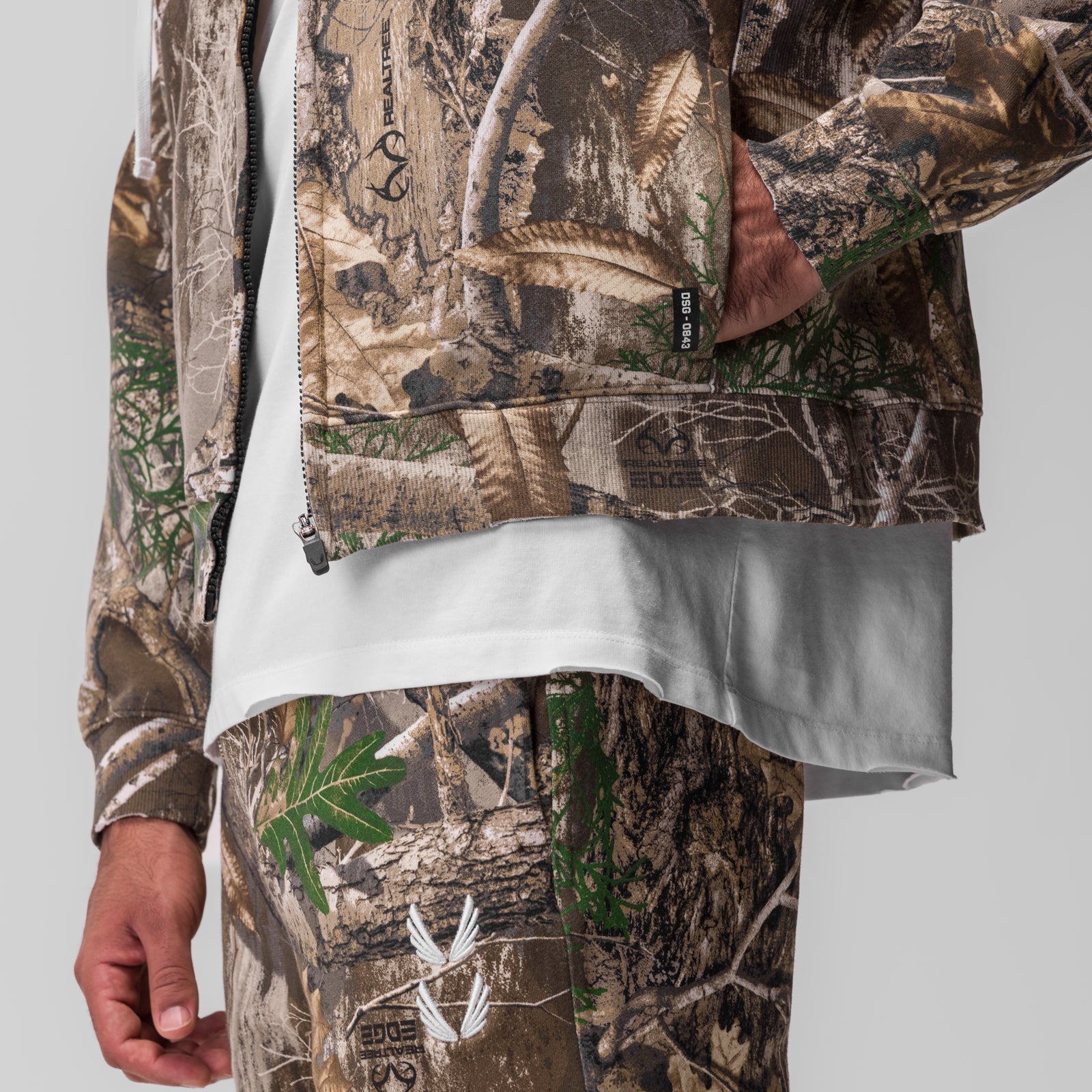 0843. Tech Essential™ Distressed Full Zip Hoodie - Realtree® Camo