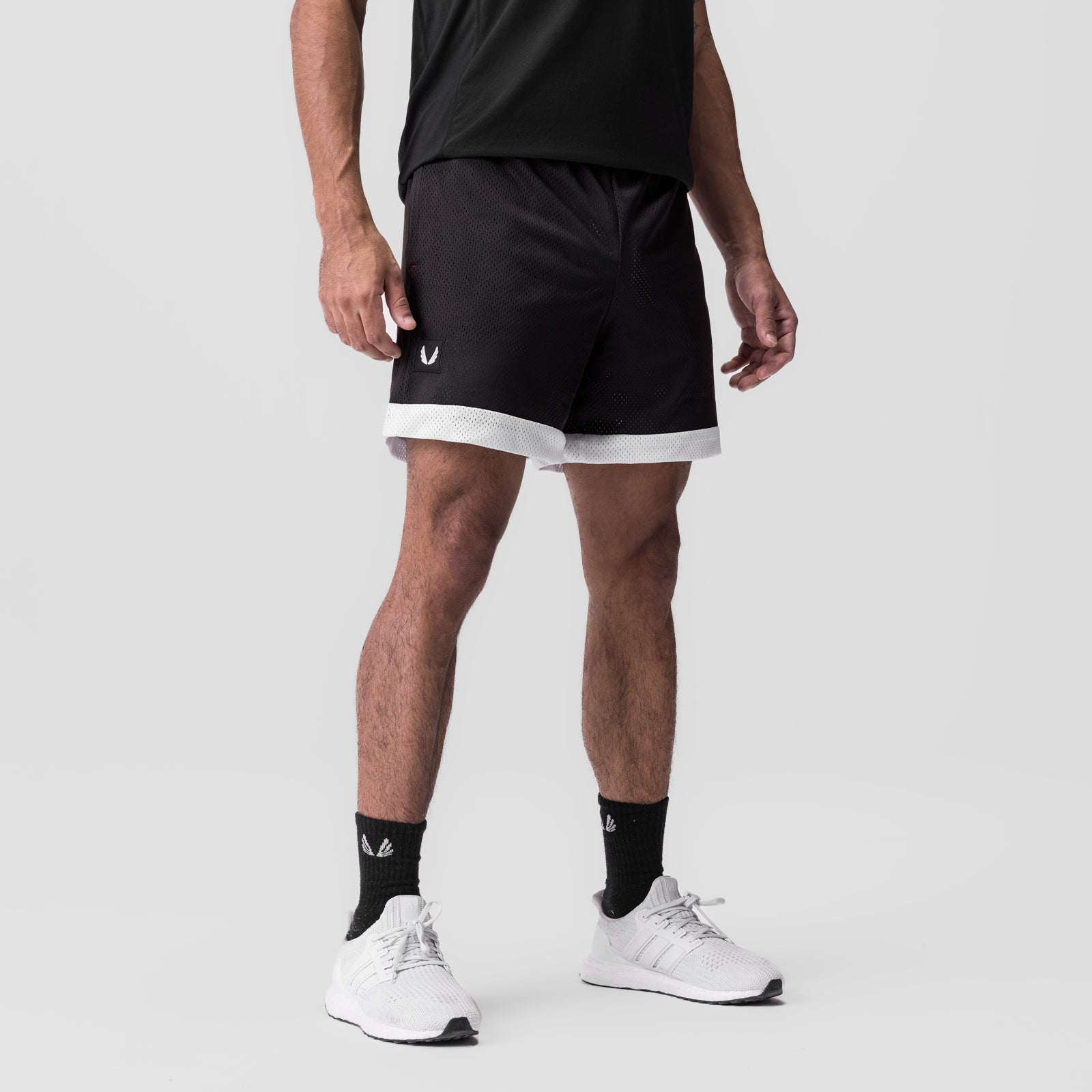 0795. SilverPlus™ Mesh Reversible Short - Black/White