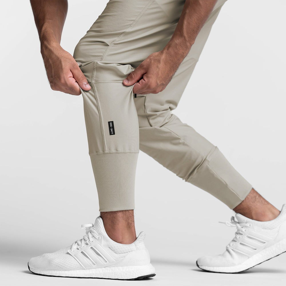 0477. Tetra-Lite® High Rib Jogger - Sand Smoke